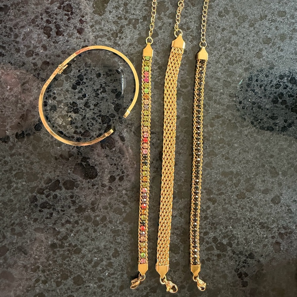 Gold-Tone Women’s Bracelet Set